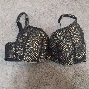 BNWOT Cacique Plunge - Black & Nude - 40D